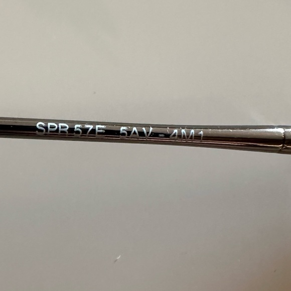 Prada sunglasses SPR 57E 5AV-4M1 gunmetal frame with box Excellent condition !! - Picture 5 of 8